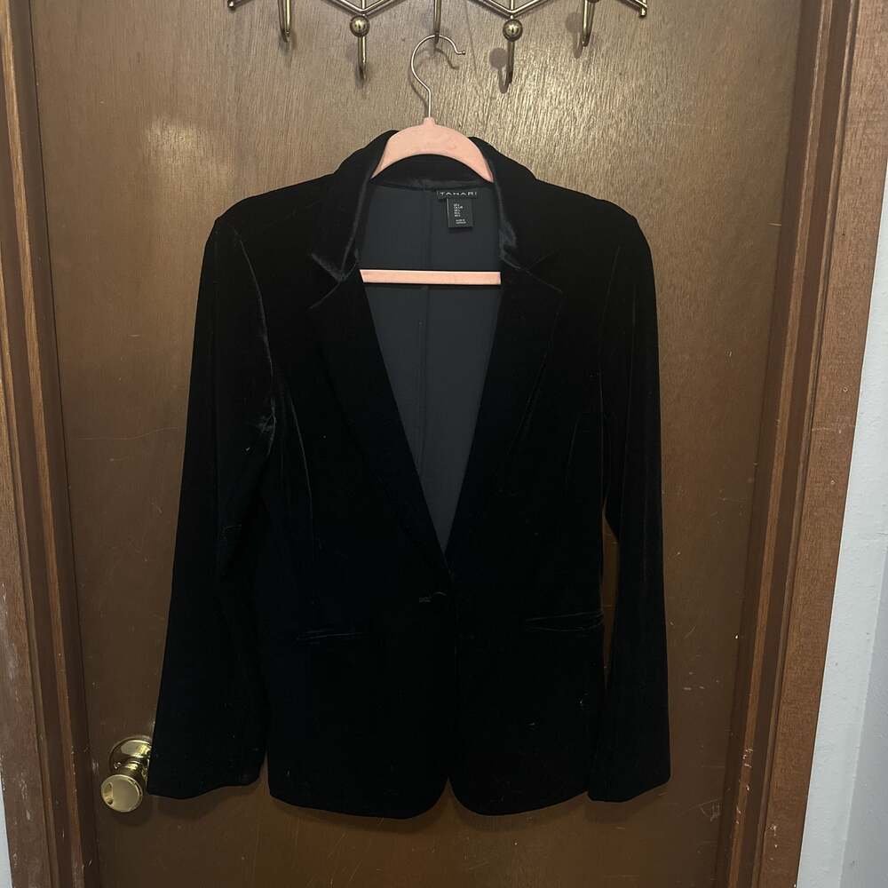 Tahari Black Velvet Blazer Jacket